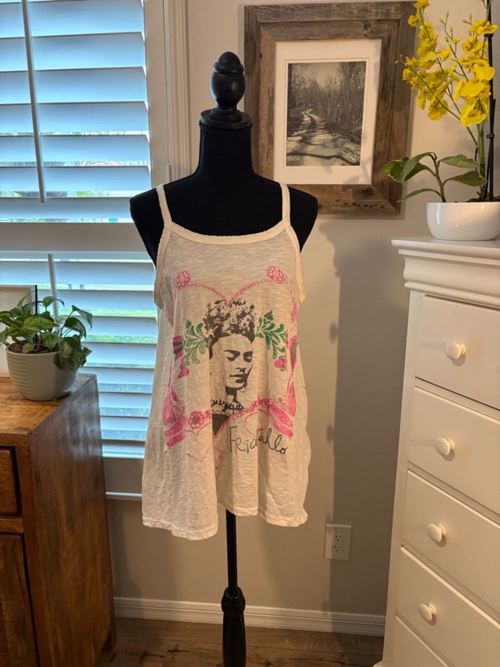 Magnolia Pearl Frida Corazón Luminoso Lana Tank in True, OSFM